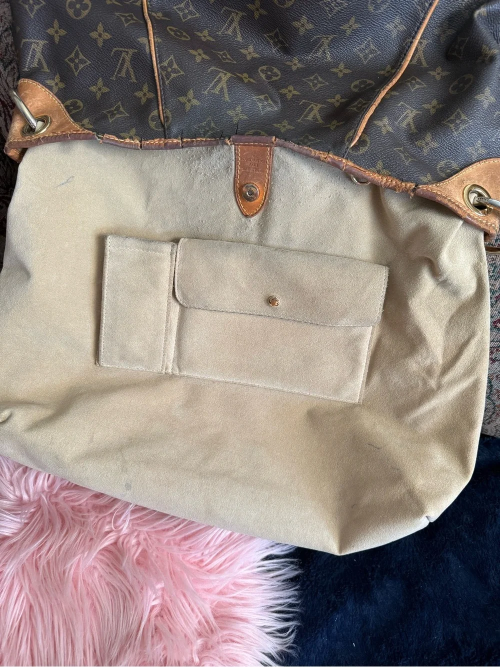 Louis Vuitton AUTHENTIC💯🌹GM Galleria Monogram Canvas Shoulder Bag with Tan Trim